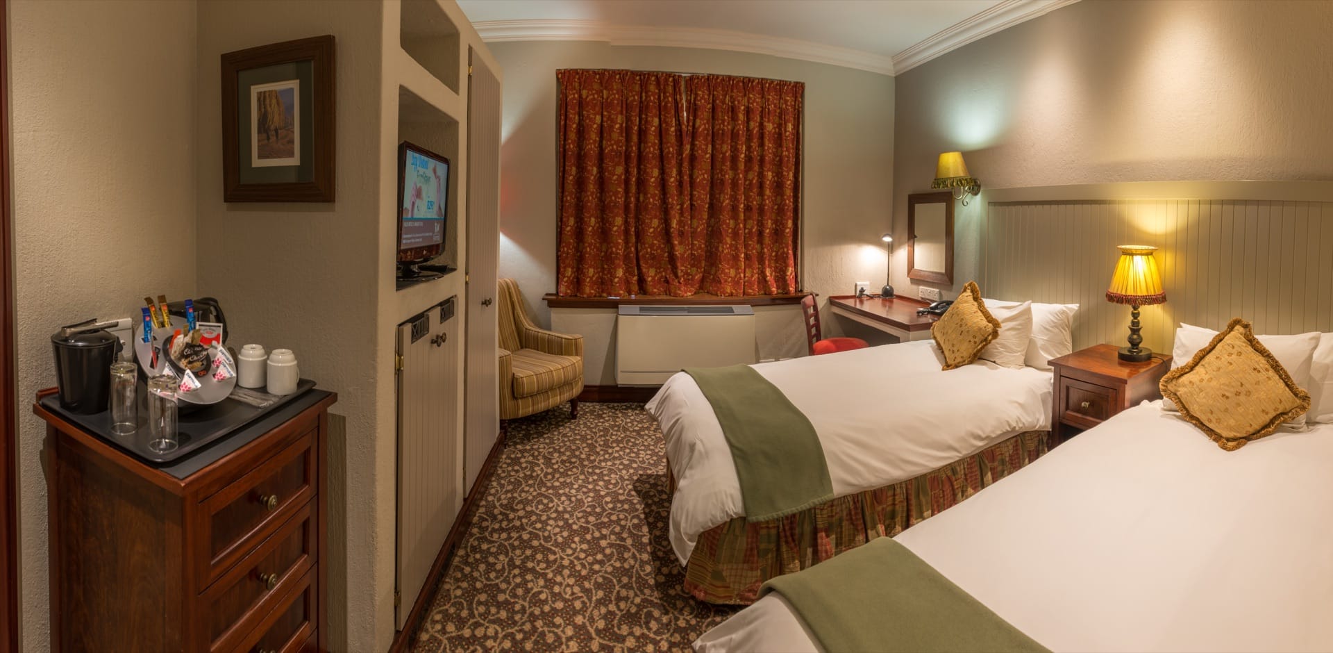 Classic Twin room with twin beds, television and coffee station at Frontier Inn, Bethlehem